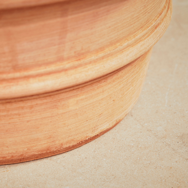 Arezzo Large Italian Terracotta Pot close up shot of bottom of pot
