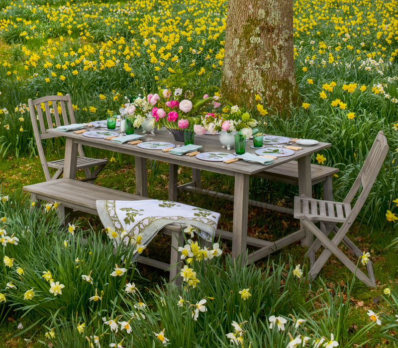Repton garden picnic set in a daffodil woodland 