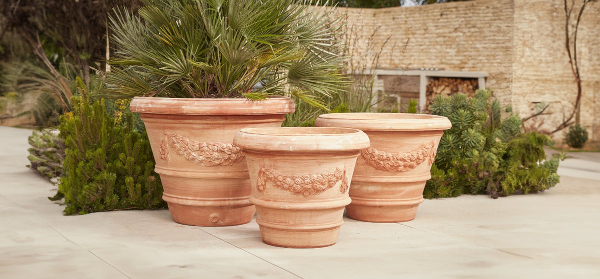 Large Terracotta Pots | Frostproof Outdoor Plant Pots | Gardenesque UK