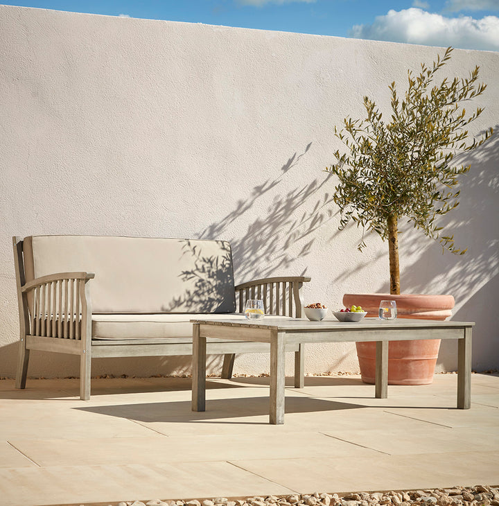 Repton Classic | Sofa and Table