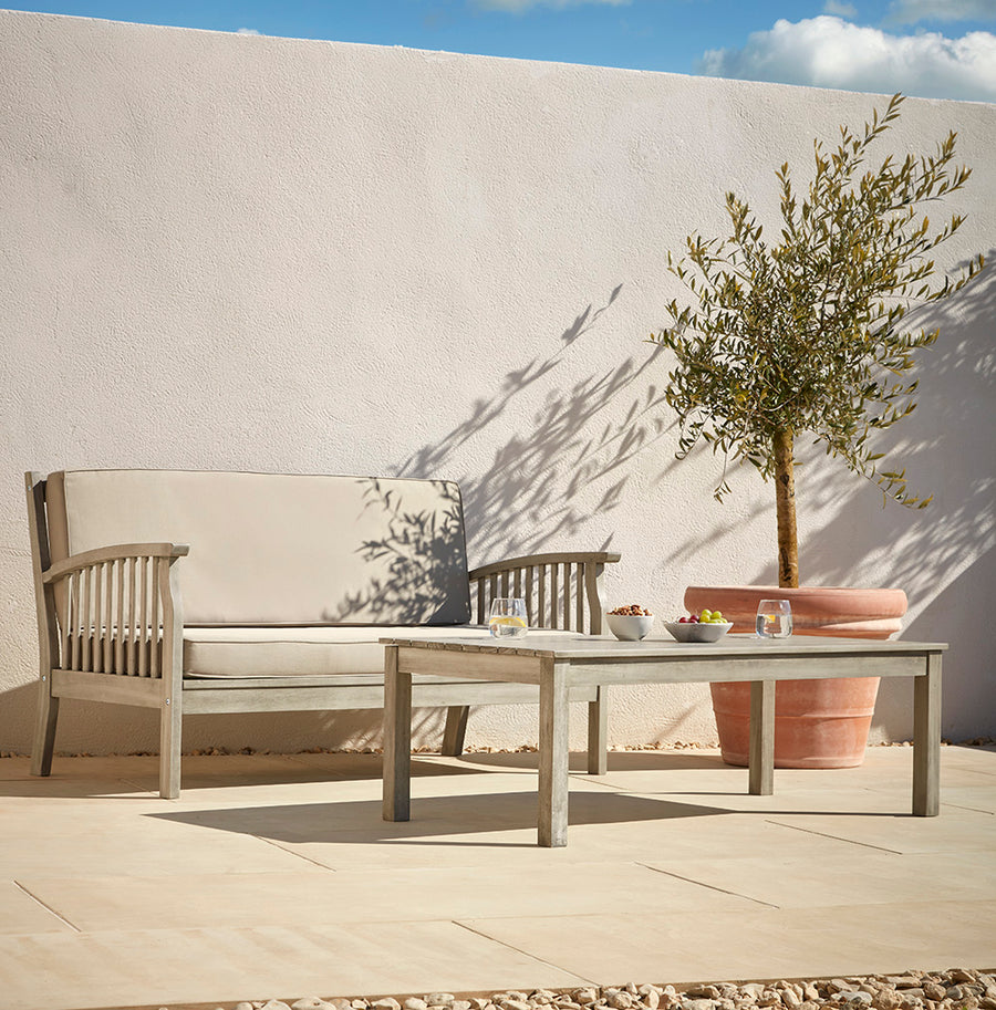 Repton Classic | Sofa and Table