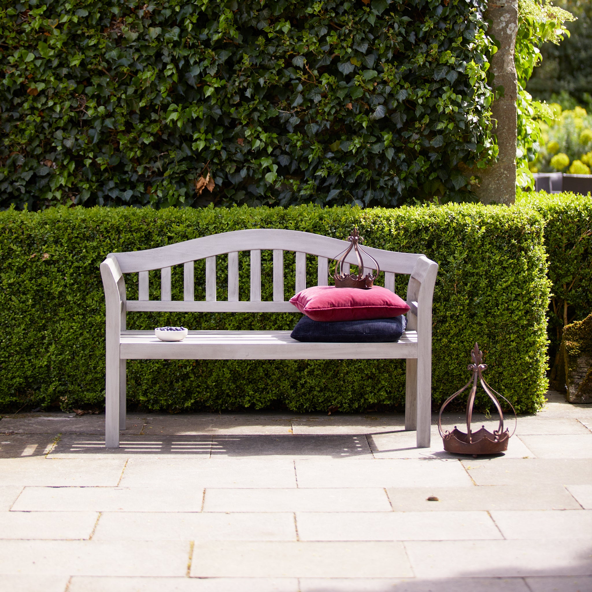 Repton Queen | Wooden Garden Bench | Gardenesque