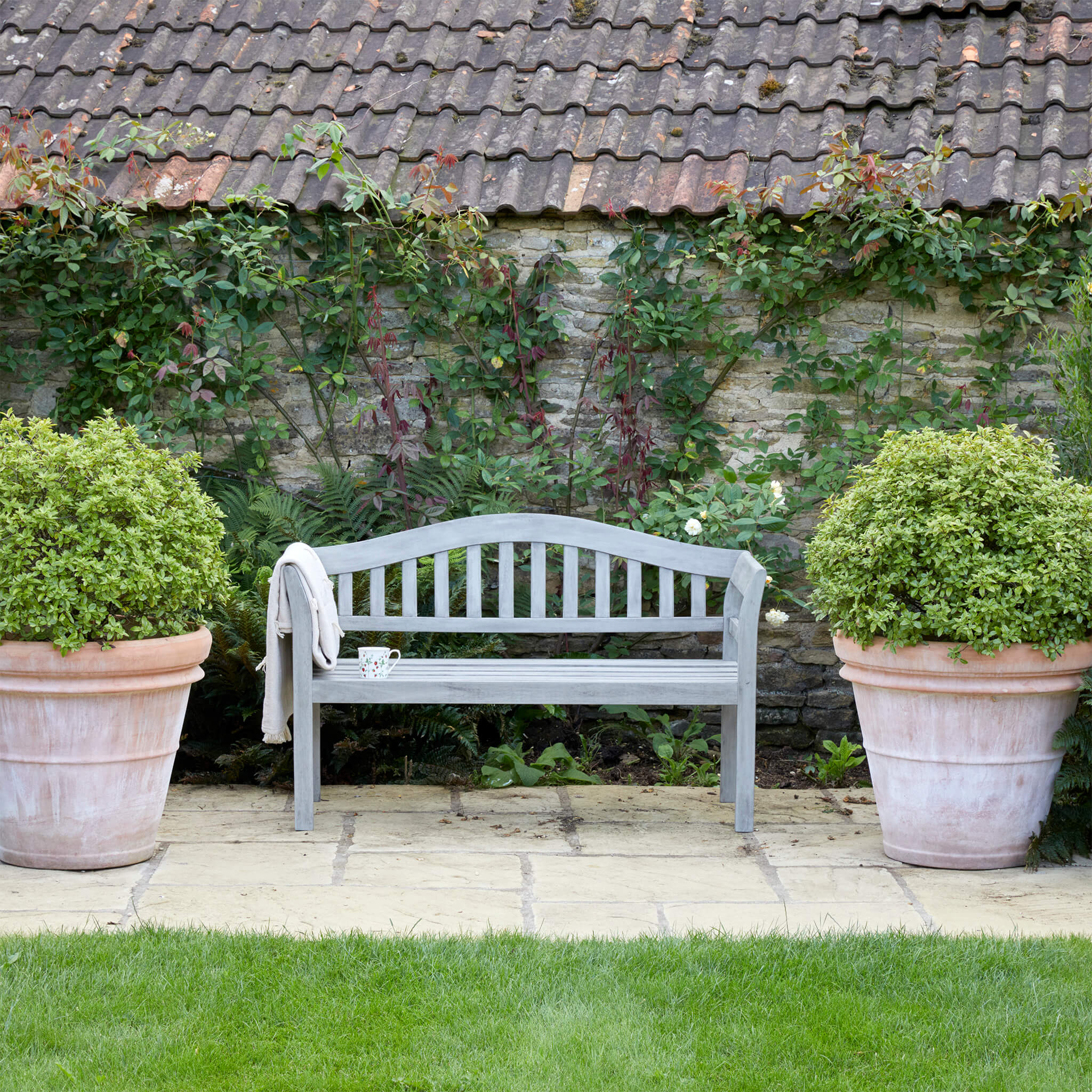 Repton Queen | Wooden Garden Bench | Gardenesque