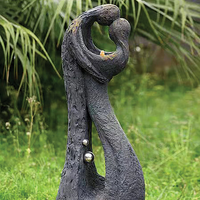Outdoor Water Feature with Pump & LED Lights - Loving Couple - 113cm - Gardenesque